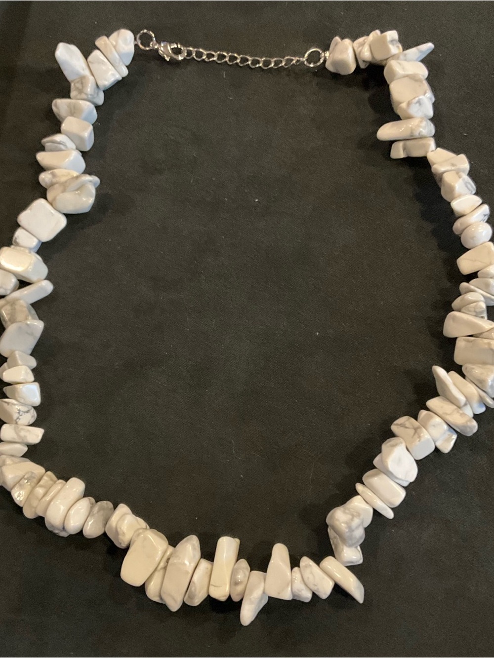 White Stone Chunky Necklace NEW